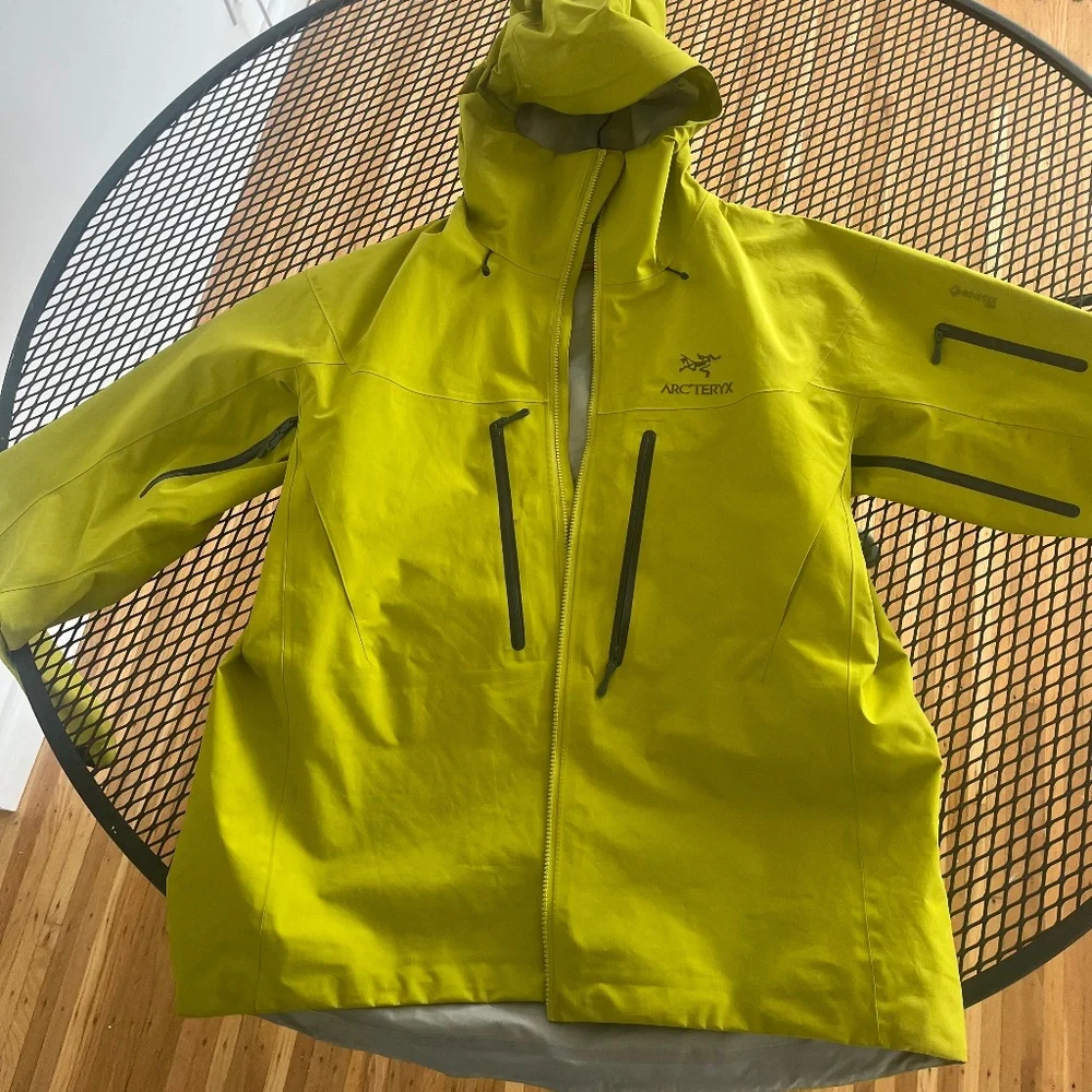 Arc’terxy Alpha SV Jacket - Picture 4 of 4